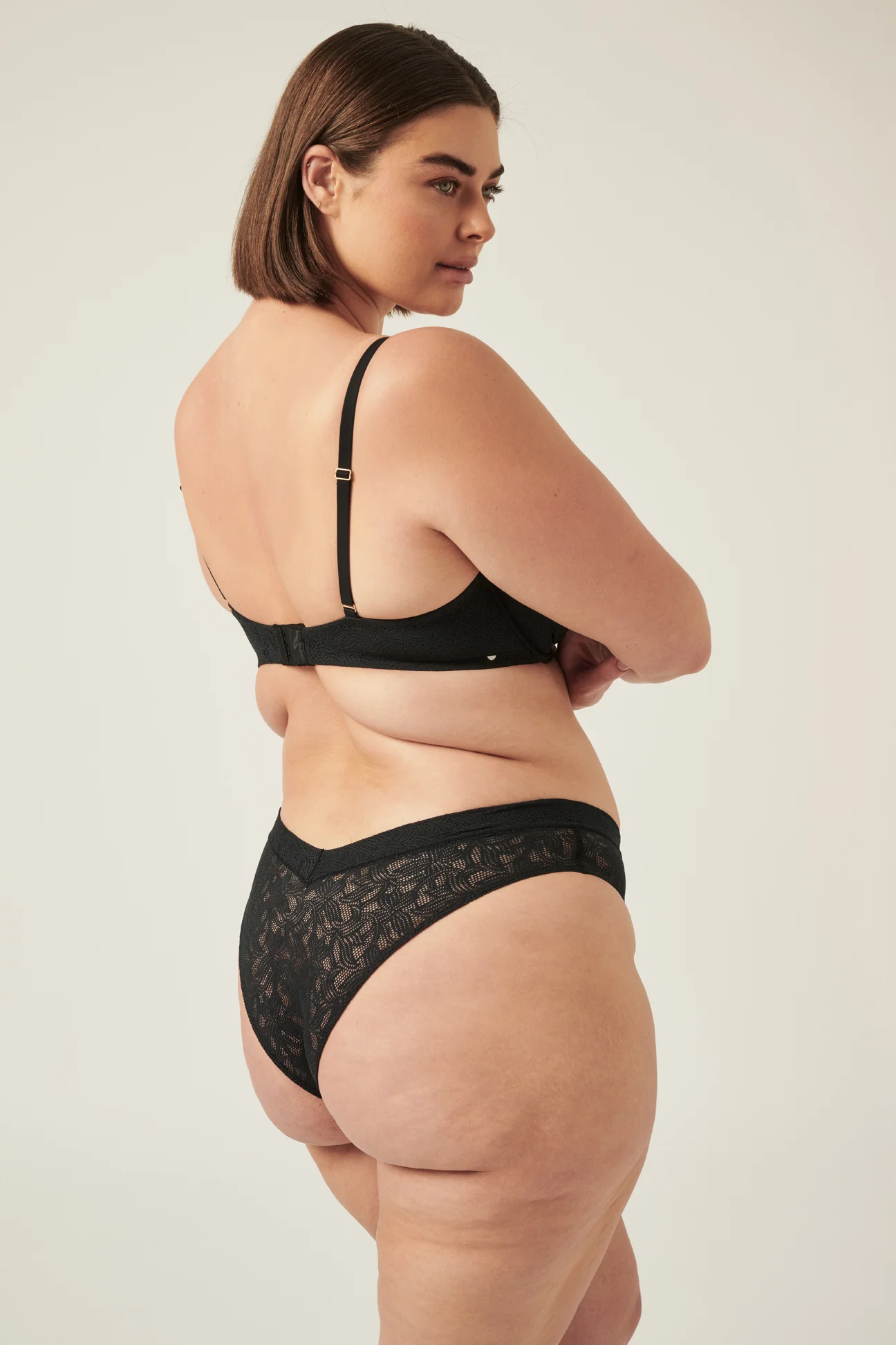 The Lace Everyday Bra - Black - Image 4