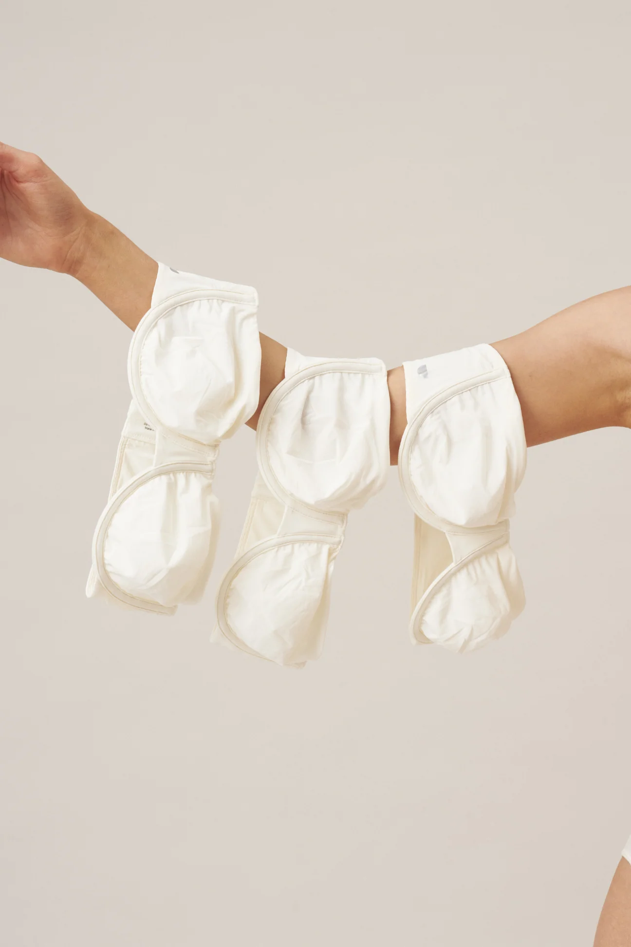 The Strapless - Milk Limited Edition - Image 5